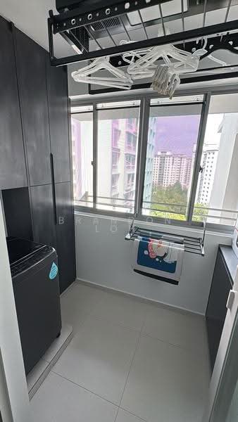 209A Compassvale Lane, 209A Compassvale Lane, Hougang / Punggol / Sengkang, Room Rental, 120 sqft, HDB Flat For Rent, by Brandon Loh, 500281531 - Balcony - PropertyGuru.com.sg