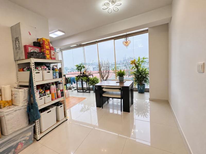 Central Imperial, 3 Lorong 14 Geylang, Eunos / Geylang / Paya Lebar, 2 Bedrooms, 603 sqft, Apartment For Sale, by Eugene Tan, 500281539 - Living Room - PropertyGuru.com.sg