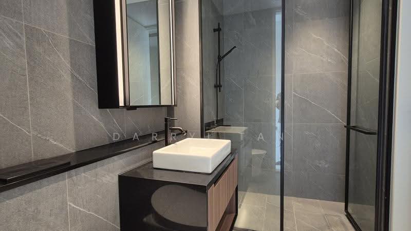 Petit Jervois, 33 Jervois Road, Tanglin / Holland / Bukit Timah, 2 Bedrooms, 818 sqft, Condominium For Rent, by Darryl Tan, 500281540 - Bathroom - PropertyGuru.com.sg