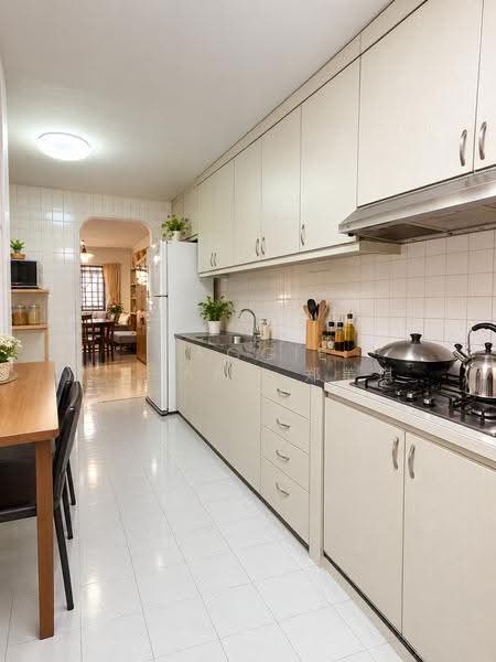 151 Ang Mo Kio Avenue 5, 151 Ang Mo Kio Avenue 5, Ang Mo Kio / Bishan / Thomson, 2 Bedrooms, 732 sqft, HDB Flat For Sale, by Maggie Cheang 郑美琪, 500281549 - Kitchen - PropertyGuru.com.sg