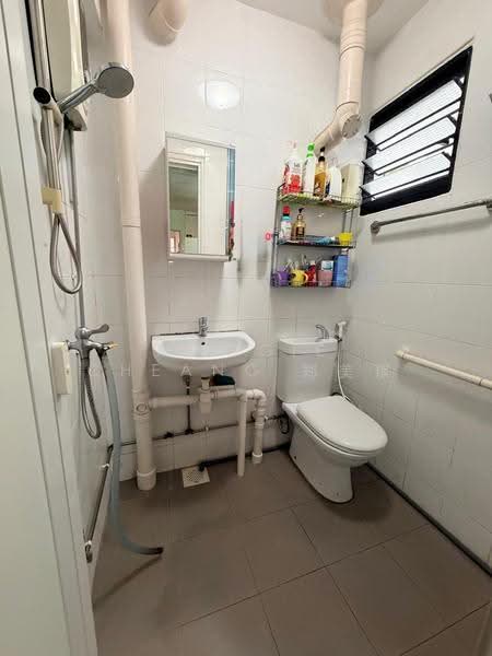 151 Ang Mo Kio Avenue 5, 151 Ang Mo Kio Avenue 5, Ang Mo Kio / Bishan / Thomson, 2 Bedrooms, 732 sqft, HDB Flat For Sale, by Maggie Cheang 郑美琪, 500281549 - Bathroom - PropertyGuru.com.sg