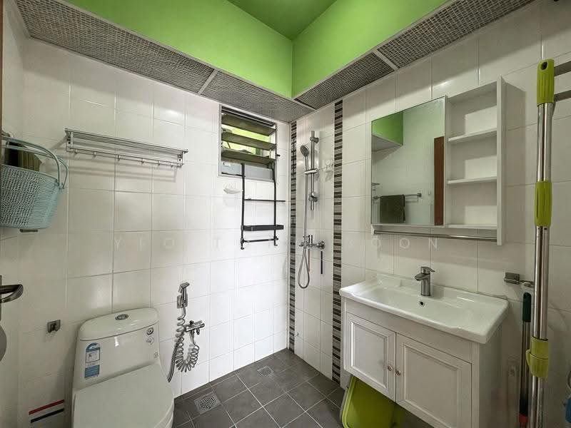 615C Edgefield Plains, 615C Edgefield Plains, Hougang / Punggol / Sengkang, 3 Bedrooms, 1,033 sqft, HDB Flat For Sale, by Yeo Tong Boon, 500281559 - Bathroom - PropertyGuru.com.sg