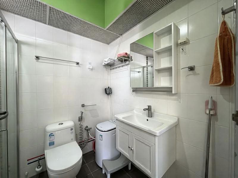 615C Edgefield Plains, 615C Edgefield Plains, Hougang / Punggol / Sengkang, 3 Bedrooms, 1,033 sqft, HDB Flat For Sale, by Yeo Tong Boon, 500281559 - Bathroom - PropertyGuru.com.sg