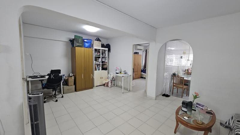 741 Yishun Avenue 5, 741 Yishun Avenue 5, Sembawang / Yishun, 2 Bedrooms, 882 sqft, HDB Flat For Rent, by Klein Ng Keng Fang, 500281565 - Living - PropertyGuru.com.sg