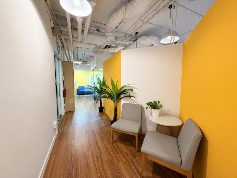 The Octagon, 105 Cecil Street, Boat Quay / Raffles Place / Marina, 1,109 sqft, Office For Rent, by Preston Tan, 500281578 - Corridor - CommercialGuru.com.sg
