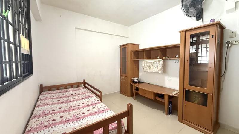 415 Hougang Avenue 10, 415 Hougang Avenue 10, Hougang / Punggol / Sengkang, Room Rental, 200 sqft, HDB Flat For Rent, by Jovie Chong, 500281585 - Bedroom - PropertyGuru.com.sg