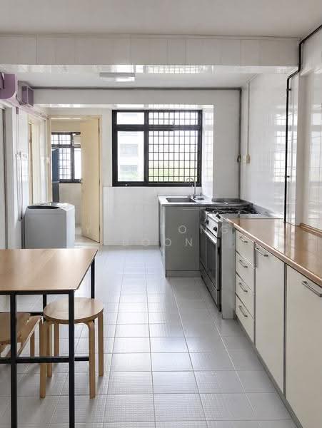 126 Lorong 1 Toa Payoh, 126 Lorong 1 Toa Payoh, Balestier / Toa Payoh, 2 Bedrooms, 721 sqft, HDB Flat For Sale, by Yeo Tong Boon, 500281588 - Kitchen - PropertyGuru.com.sg
