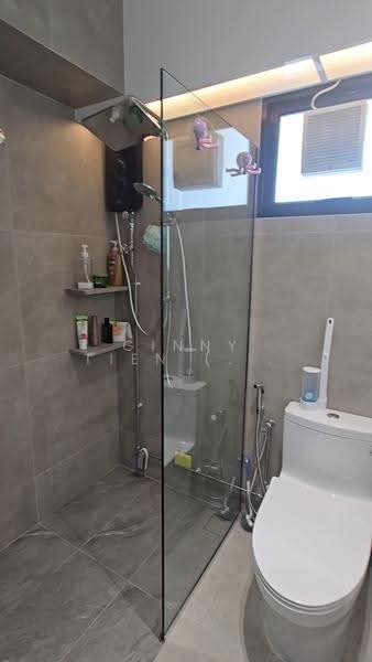 285B Toh Guan Road, 285B Toh Guan Road, Boon Lay / Jurong / Tuas, 4 Bedrooms, 1,324 sqft, HDB Flat For Sale, by Ginny Tien (Ginnie Tien), 500281608 - Bathroom - PropertyGuru.com.sg