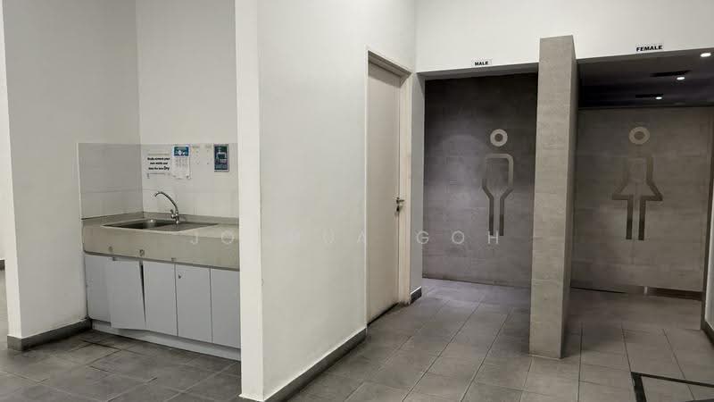 Woodlands Admiralty B1 Warehouse Factory Office, Sembawang / Yishun, 10,140 sqft, Light Industrial (B1) For Rent, by Joshua Goh, 500281615 - Bathroom - CommercialGuru.com.sg