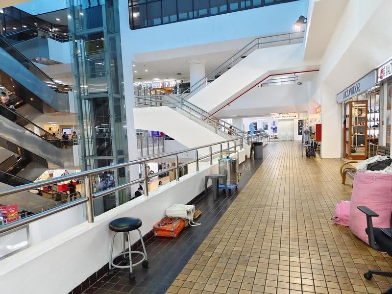 Beauty World Centre, 144 Upper Bukit Timah Road, Clementi Park / Upper Bukit Timah, 614 sqft, Mall Shop For Sale, by Alex Lim, 500281617 - CommercialGuru.com.sg
