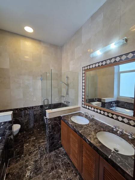 University Park, University Walk, Newton / Novena, 4 Bedrooms, 3,094 sqft, Semi-Detached House For Rent, by Alice Teo, 500281620 - Bathroom - PropertyGuru.com.sg