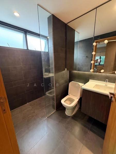 Parc Olympia, 52 Flora Drive, Changi Airport / Changi Village, 3 Bedrooms, 1,163 sqft, Condominium For Sale, by Jacob Tan, 500281639 - Bathroom - PropertyGuru.com.sg