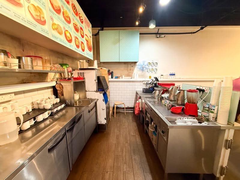 The Bencoolen, 180A Bencoolen Street, Beach Road / Bugis / Rochor, 800 sqft, Mall Shop For Rent, by Novell Tan, 500281645 - Kitchen - CommercialGuru.com.sg