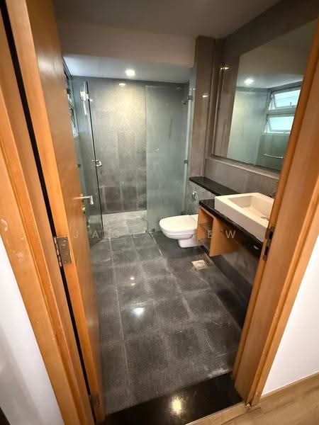 The Linear, 880 Upper Bukit Timah Road, Dairy Farm / Bukit Panjang / Choa Chu Kang, 2 Bedrooms, 936 sqft, Apartment For Rent, by Jace Chew, 500281647 - Master Bathroom - PropertyGuru.com.sg