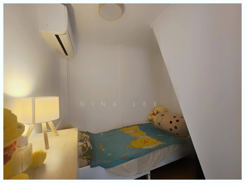 727 Ang Mo Kio Avenue 6, 727 Ang Mo Kio Avenue 6, Ang Mo Kio / Bishan / Thomson, 2 Bedrooms, 721 sqft, HDB Flat For Sale, by Gina Lee, 500281654 - Bedroom - PropertyGuru.com.sg