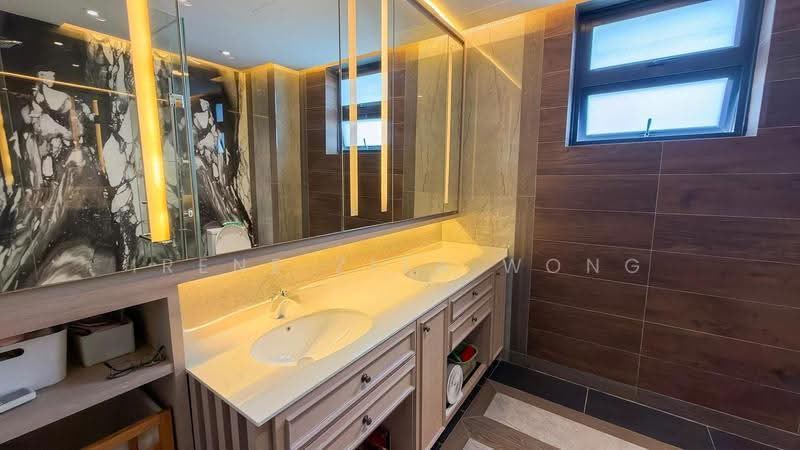 Kelulut Hill, Kelulut Hill, Seletar / Yio Chu Kang, 5 Bedrooms, 3,500 sqft, Corner Terrace For Sale, by Irene Zita Wong, 500281696 - Bathroom - PropertyGuru.com.sg
