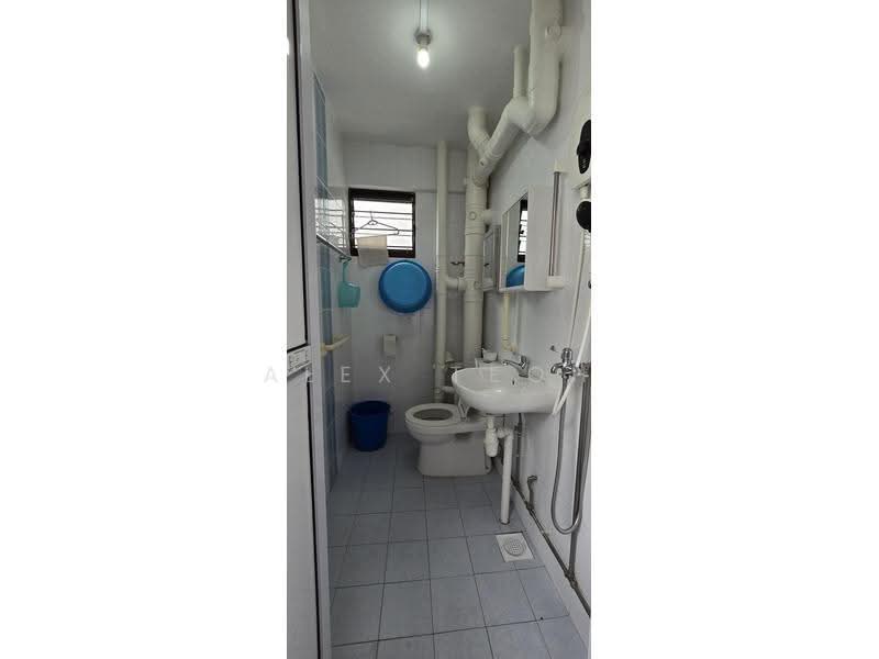 272 Bukit Batok East Avenue 4, 272 Bukit Batok East Avenue 4, Dairy Farm / Bukit Panjang / Choa Chu Kang, Room Rental, 100 sqft, HDB Flat For Rent, by Alex Teoh, 500281698 - Bathroom - PropertyGuru.com.sg