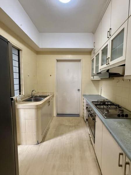 Mandarin Gardens, 5 Siglap Road, East Coast / Marine Parade, 1 Bedroom, 732 sqft, Condominium For Sale, by Charles Chua, 500281701 - Kitchen - PropertyGuru.com.sg