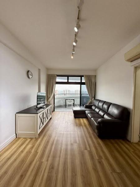 Mandarin Gardens, 5 Siglap Road, East Coast / Marine Parade, 1 Bedroom, 732 sqft, Condominium For Sale, by Charles Chua, 500281701 - Living Room - PropertyGuru.com.sg