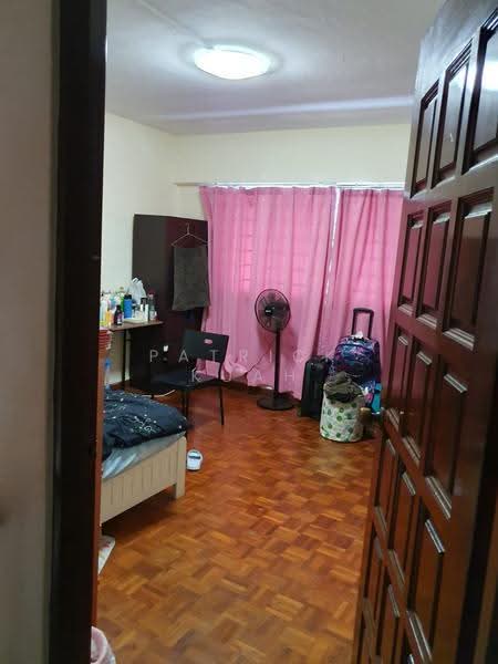 719 Bedok Reservoir Road, 719 Bedok Reservoir Road, Bedok / Upper East Coast, 3 Bedrooms, 1,593 sqft, HDB Flat For Sale, by Patrick Kuah, 500281715 - Bedroom - PropertyGuru.com.sg