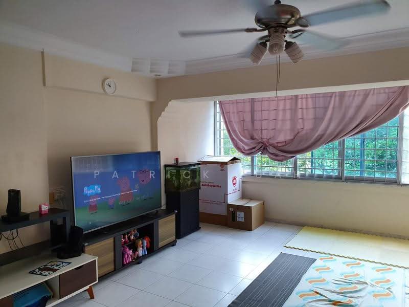 719 Bedok Reservoir Road, 719 Bedok Reservoir Road, Bedok / Upper East Coast, 3 Bedrooms, 1,593 sqft, HDB Flat For Sale, by Patrick Kuah, 500281715 - Living Room - PropertyGuru.com.sg