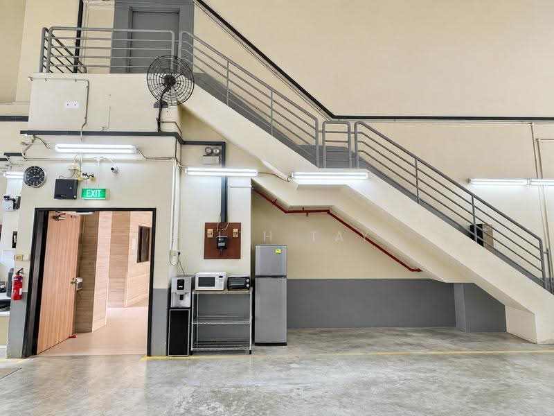 Ground Floor Business Space with Beautifully Fitted Office Near MRT, Eunos / Geylang / Paya Lebar, 7,480 sqft, Light Industrial (B1) For Rent, by Edith Tay, 500281723 - Interior - CommercialGuru.com.sg