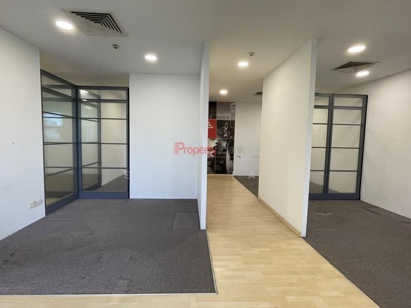 Prime Location Near Paya Lebar MRT |High-Ceiling | Heavy Power, Eunos / Geylang / Paya Lebar, 5,832 sqft, Light Industrial (B1) For Rent, by Edith Tay, 500281733 - Interior - CommercialGuru.com.sg