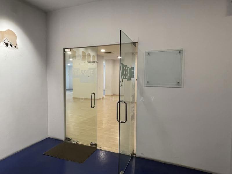 Prime Location Near Paya Lebar MRT |High-Ceiling | Heavy Power, Eunos / Geylang / Paya Lebar, 5,832 sqft, Light Industrial (B1) For Rent, by Edith Tay, 500281733 - Interior - CommercialGuru.com.sg