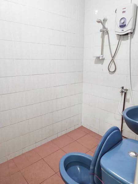 510 Serangoon North Avenue 4, 510 Serangoon North Avenue 4, Hougang / Punggol / Sengkang, Room Rental, 100 sqft, HDB Flat For Rent, by Kenny Kan, 500281735 - Bathroom - PropertyGuru.com.sg