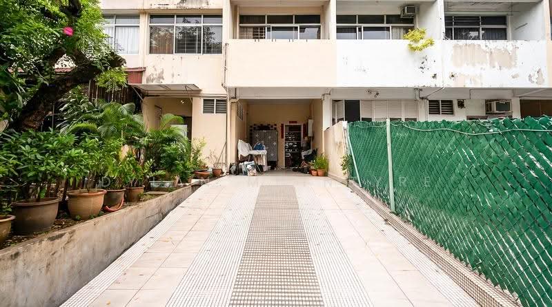 Tan Kah Kee MRT, Bukit Timah Road, 1km to Raffles Girls & Nanyang Primary School, FH Landed, Shelford Road, Newton / Novena, 4 Bedrooms, 3,000 sqft, Terraced House For Sale, by Dylan McIntyre, 500281738 - Exterior - PropertyGuru.com.sg