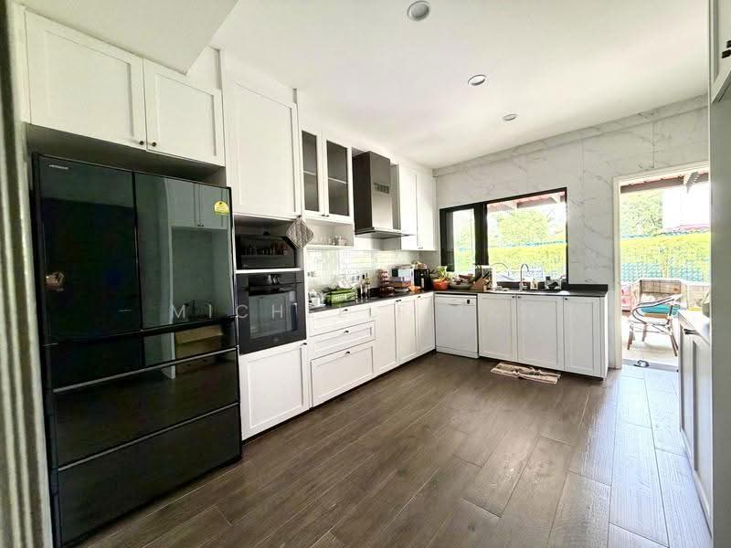 SPACE, PRIVACY & STYLE | RARE CORNER TERRACE | BEAUTIFUL PATIO | FREEHOLD, Hillview Crescent | Hillview Drive | Hillview Way, Dairy Farm / Bukit Panjang / Choa Chu Kang, 5 Bedrooms, 4,300 sqft, Corner Terrace For Sale, by Michelle Tan, 500281748 - PropertyGuru.com.sg