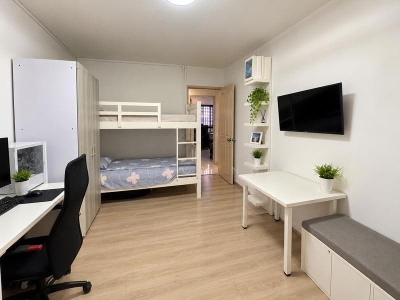 524 Hougang Avenue 6, 524 Hougang Avenue 6, Hougang / Punggol / Sengkang, 3 Bedrooms, 1,119 sqft, HDB Flat For Sale, by Keeve Ng, 500281753 - Bedroom - PropertyGuru.com.sg