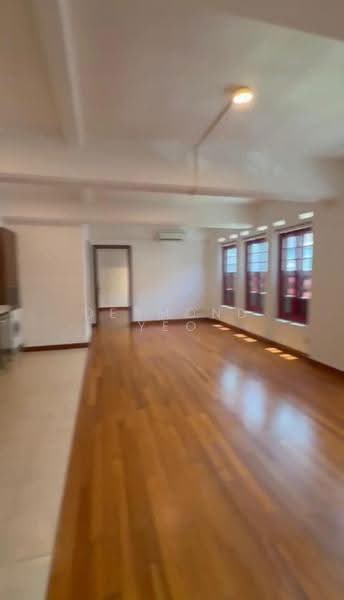 Empire Lofts, 43 Mosque Street, Boat Quay / Raffles Place / Marina, 2 Bedrooms, 1,000 sqft, Condominium For Rent, by Desmond Yeo, 500281762 - Living Room - PropertyGuru.com.sg