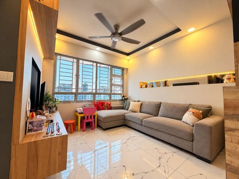 18B MacPherson Residency, 18B Circuit Road, Macpherson / Potong Pasir, 3 Bedrooms, 1,001 sqft, HDB Flat For Sale, by Howgene Leong, 500281777 - Living Room - PropertyGuru.com.sg