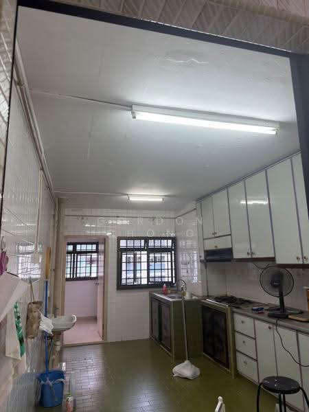 329 Ang Mo Kio Avenue 3, 329 Ang Mo Kio Avenue 3, Ang Mo Kio / Bishan / Thomson, 3 Bedrooms, 786 sqft, HDB Flat For Sale, by Gordon Chong, 500281778 - Kitchen - PropertyGuru.com.sg