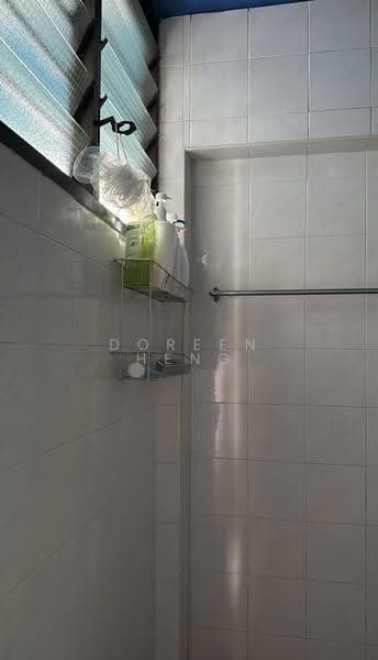 575 Hougang Street 51, 575 Hougang Street 51, Hougang / Punggol / Sengkang, Room Rental, 120 sqft, HDB Flat For Rent, by Doreen Heng, 500281804 - Bathroom - PropertyGuru.com.sg