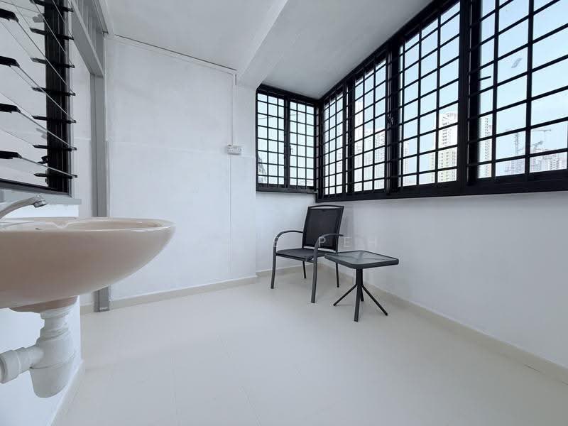 48 Lower Delta Road, 48 Lower Delta Road, Alexandra / Commonwealth, 1 Bedroom, 463 sqft, HDB Flat For Sale, by Jamie Peh, 500281808 - Balcony - PropertyGuru.com.sg