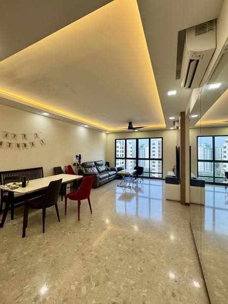 Woodsvale, 5 Woodlands Drive 72, Admiralty / Woodlands, 3 Bedrooms, 1,281 sqft, Condominium For Sale, by Marn Lee, 500281809 - Living Room - PropertyGuru.com.sg