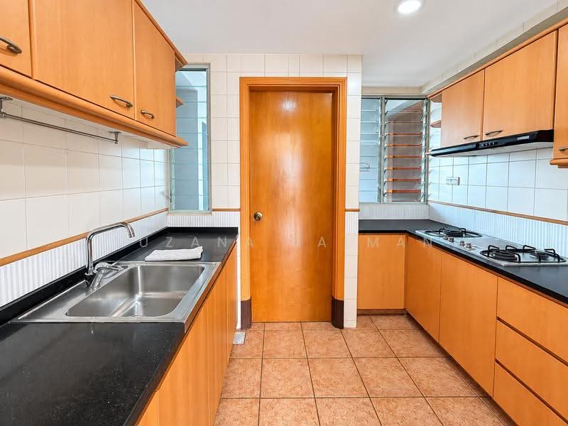Guilin View, 28 Bukit Batok Street 52, Dairy Farm / Bukit Panjang / Choa Chu Kang, 4 Bedrooms, 1,528 sqft, Condominium For Sale, by Suzana Salman, 500281812 - Kitchen - PropertyGuru.com.sg