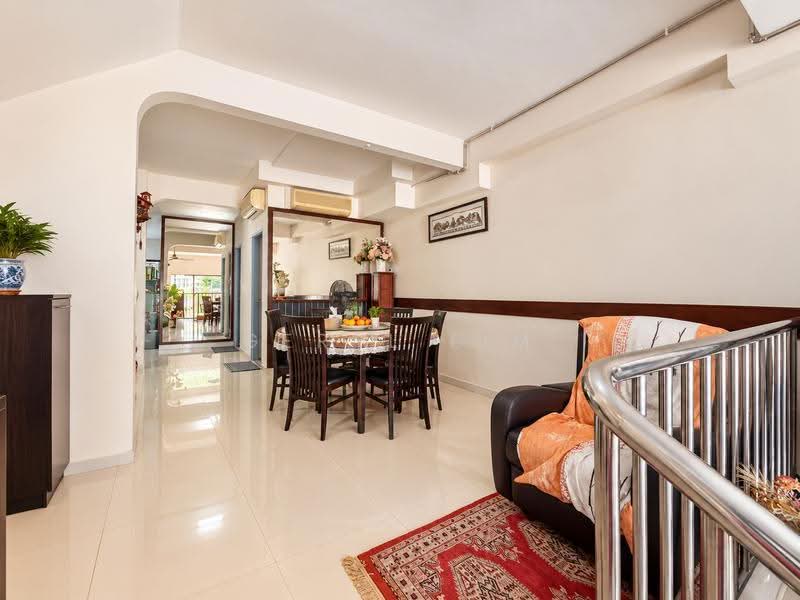 **LANDED7772@** D19 Charlton Park Near Serangoon MRT, Hougang / Punggol / Sengkang, 4 Bedrooms, 2,200 sqft, Terraced House For Sale, by Geryl Lim, 500281840 - Dining Room - PropertyGuru.com.sg