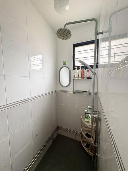 534 Bukit Batok Street 51, 534 Bukit Batok Street 51, Dairy Farm / Bukit Panjang / Choa Chu Kang, Room Rental, 100 sqft, HDB Flat For Rent, by Leon Chea, 500281862 - Bathroom - PropertyGuru.com.sg