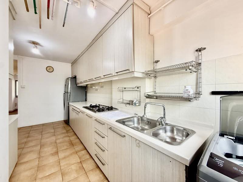 25 Chai Chee Road, 25 Chai Chee Road, Bedok / Upper East Coast, 3 Bedrooms, 1,120 sqft, HDB Flat For Rent, by Daryl Lock, 500281866 - Kitchen - PropertyGuru.com.sg