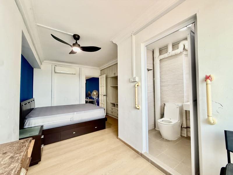 25 Chai Chee Road, 25 Chai Chee Road, Bedok / Upper East Coast, 3 Bedrooms, 1,120 sqft, HDB Flat For Rent, by Daryl Lock, 500281866 - Bedroom - PropertyGuru.com.sg