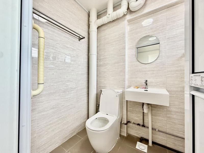 25 Chai Chee Road, 25 Chai Chee Road, Bedok / Upper East Coast, 3 Bedrooms, 1,120 sqft, HDB Flat For Rent, by Daryl Lock, 500281866 - Bathroom - PropertyGuru.com.sg