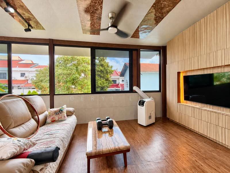 **LANDED7772@** D19 Kovan Renovated Home Near Amenities, Hougang / Punggol / Sengkang, 4 Bedrooms, 2,700 sqft, Terraced House For Sale, by Geryl Lim, 500281883 - Living Room - PropertyGuru.com.sg