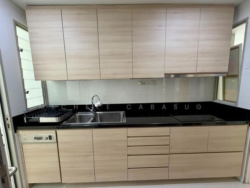 Riveredge, 21 Sampan Place, East Coast / Marine Parade, 2 Bedrooms, 1,012 sqft, Condominium For Sale, by Michele Cabasug, 500281888 - Kitchen - PropertyGuru.com.sg