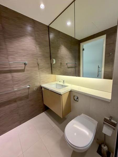 Riveredge, 21 Sampan Place, East Coast / Marine Parade, 2 Bedrooms, 1,012 sqft, Condominium For Sale, by Michele Cabasug, 500281888 - Bathroom - PropertyGuru.com.sg