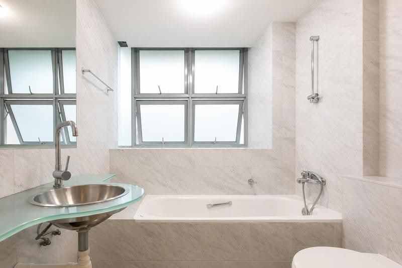 Tanamera Crest, 6 Pari Dedap Walk, Bedok / Upper East Coast, 3 Bedrooms, 1,184 sqft, Condominium For Rent, by Nancy Hidajat Lim, 500281890 - Bathroom - PropertyGuru.com.sg