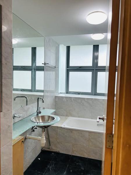 Tanamera Crest, 6 Pari Dedap Walk, Bedok / Upper East Coast, 3 Bedrooms, 1,184 sqft, Condominium For Rent, by Nancy Hidajat Lim, 500281890 - Bathroom - PropertyGuru.com.sg