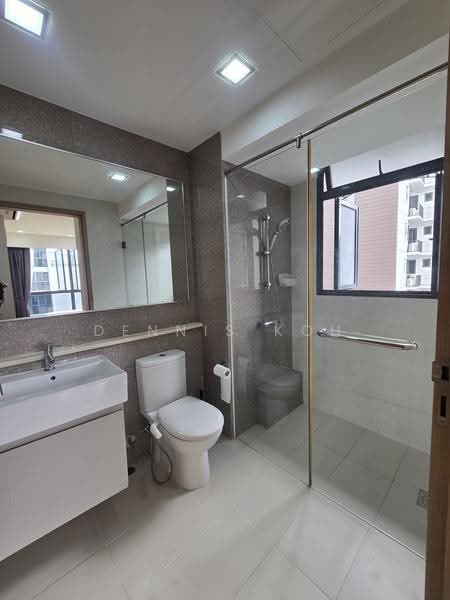 Twin Fountains, 17 Woodlands Avenue 6, Admiralty / Woodlands, 4 Bedrooms, 1,270 sqft, Condominium For Rent, by Dennis Koh, 500281910 - Bathroom - PropertyGuru.com.sg